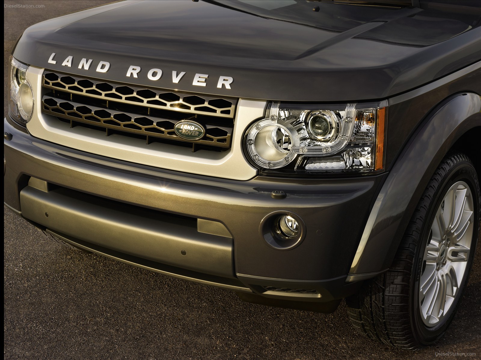 Land Rover Discovery 4 HSE Luxury Limited Edition 2012 Land Rover Discovery 4 HSE Luxury Limited Edition 2012